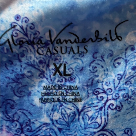 Long Sleeve blue decorative shirt. - Picture 4 of 4